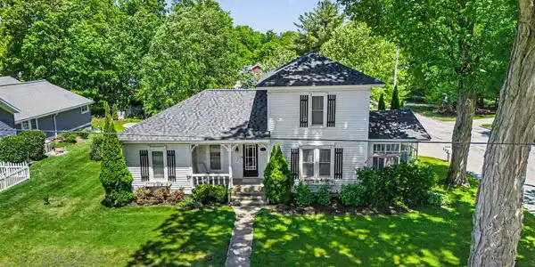 382 E 3rd Street