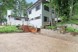 5122 Dogwood Lane