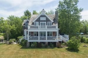 611 Lakeshore Drive