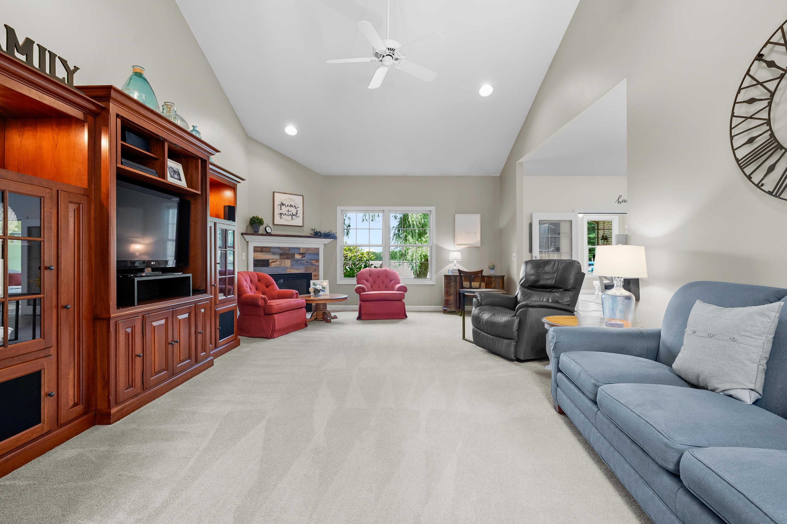 Image 4: Blarney Ln 332 Plainwell 49080-4