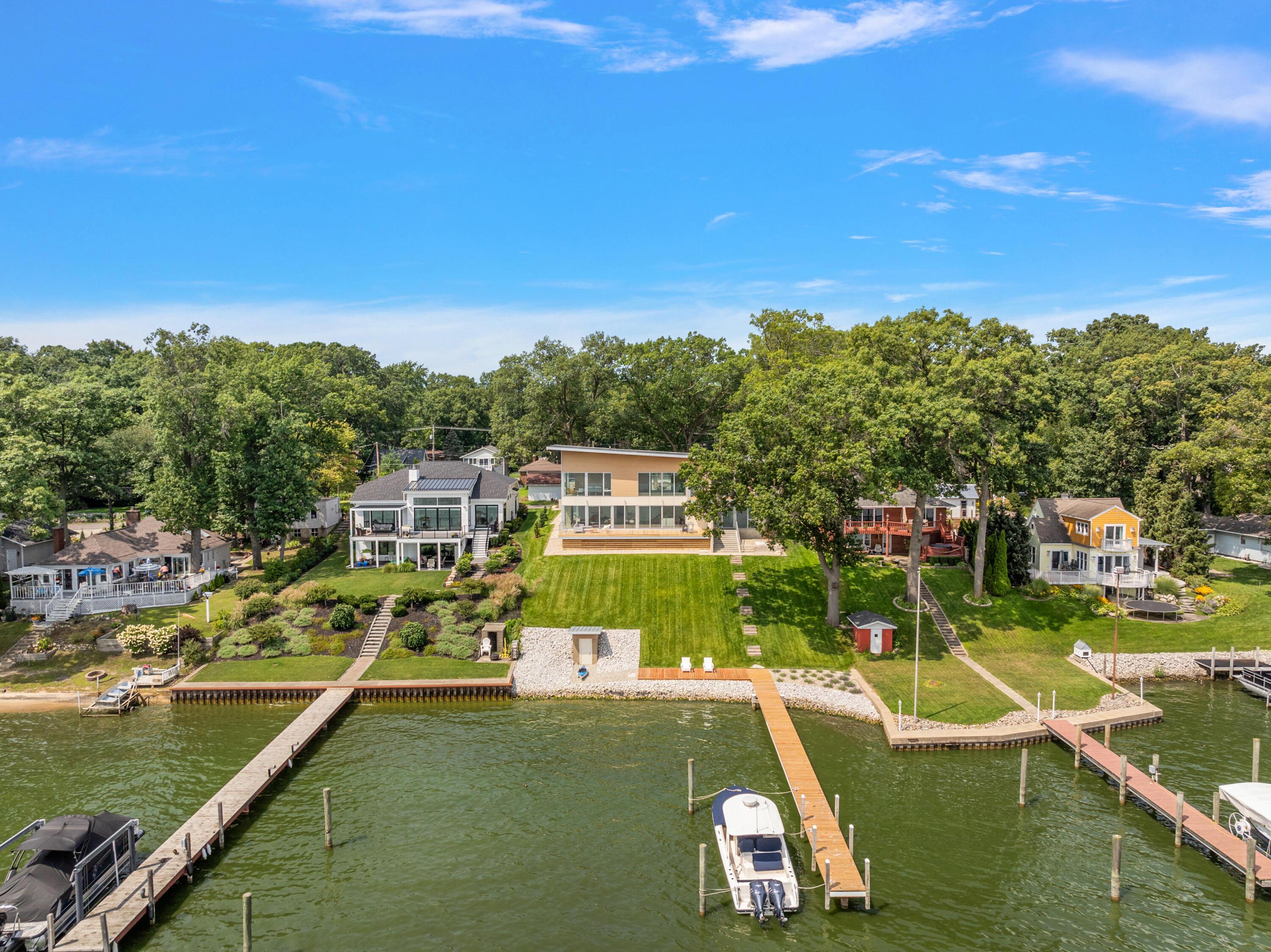Image 4: 602 Lawn Ave-39
