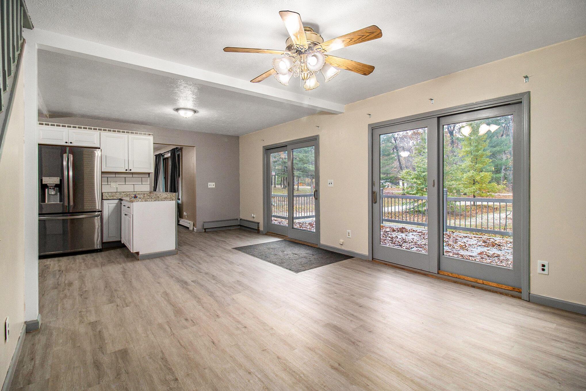 Image 4: Dining Room