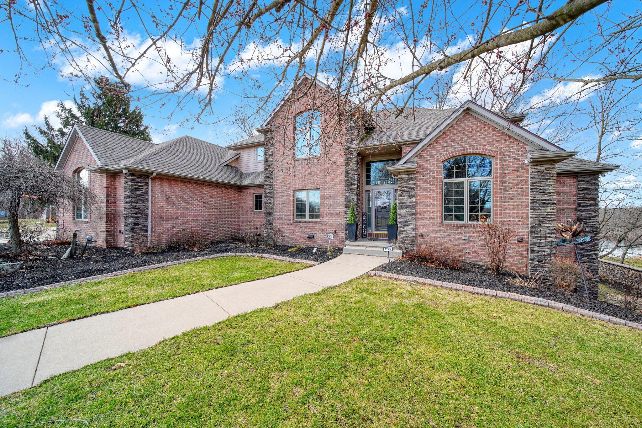 Image 3: 139-web-or-mls-DSC08930_HDR (2)