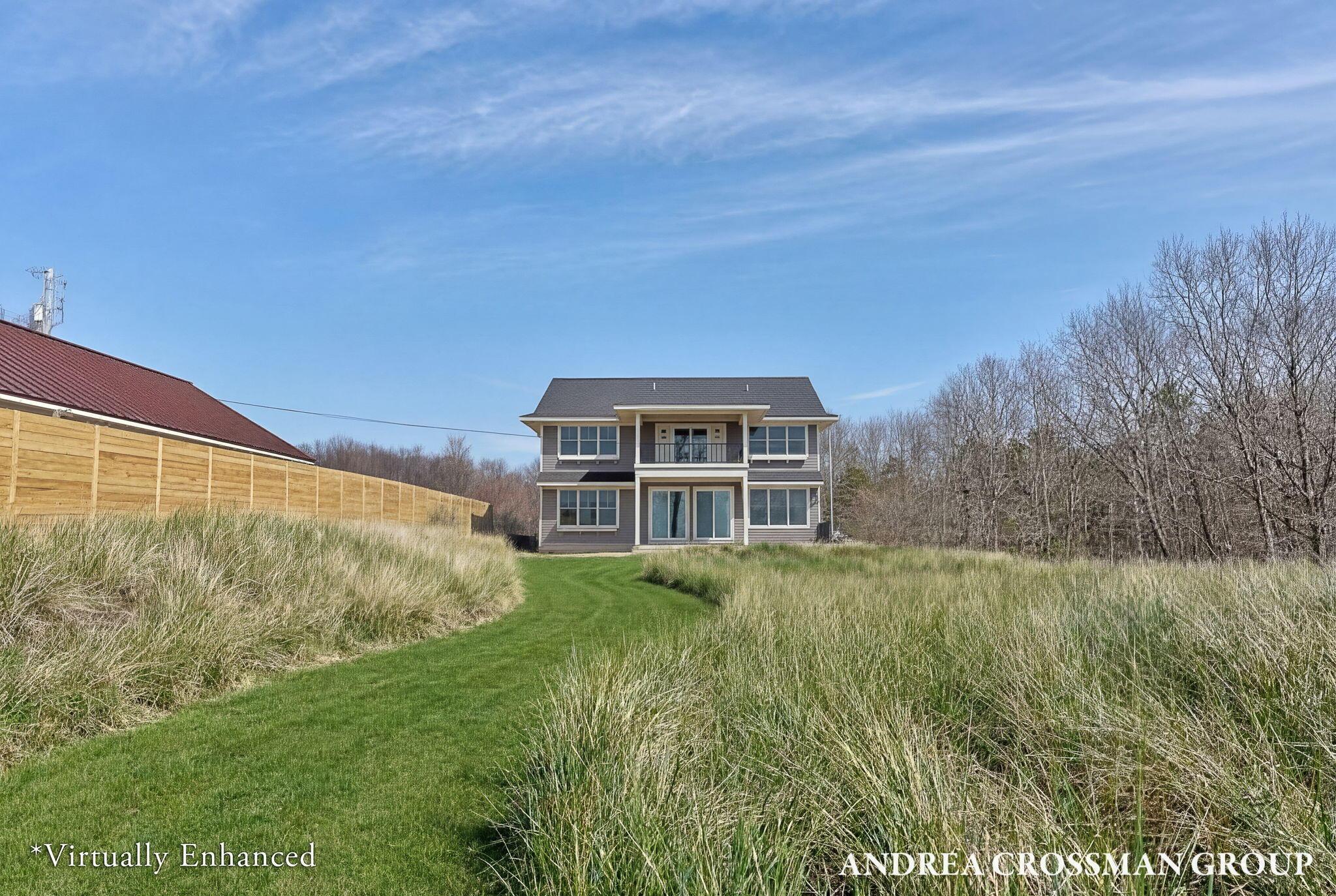 Image 2: 197-web-or-mls-6401-lakeshore-ave (1)