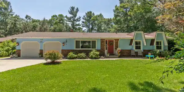 831 W Fennwood Circle