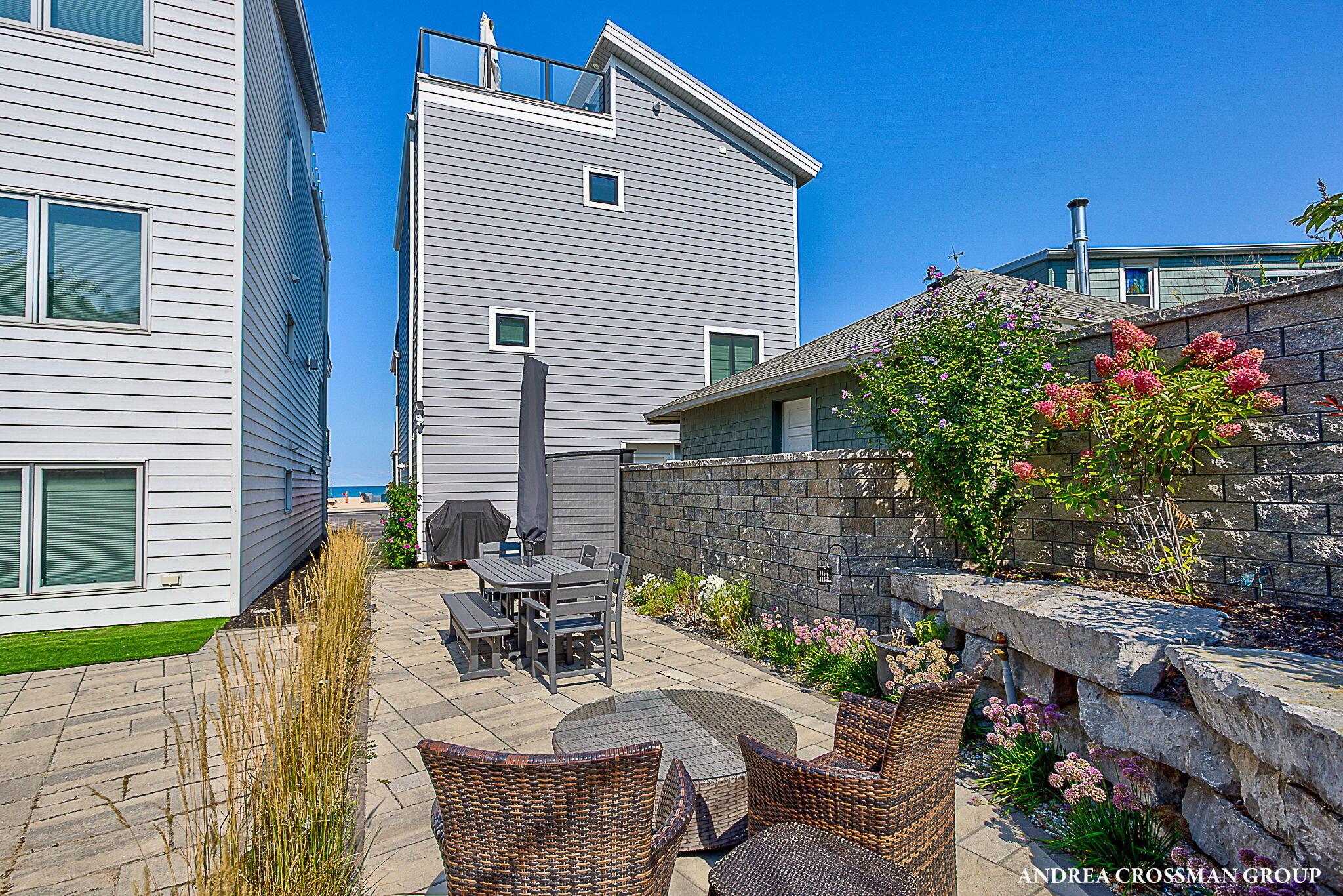 Image 3: 67-web-or-mls-78-esplanade-pl