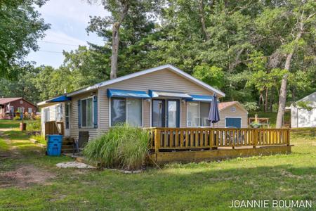 8286 W Pine Grove Beach Drive