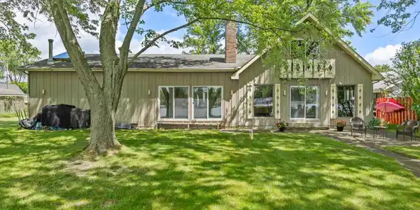 8661 Navaho Trail