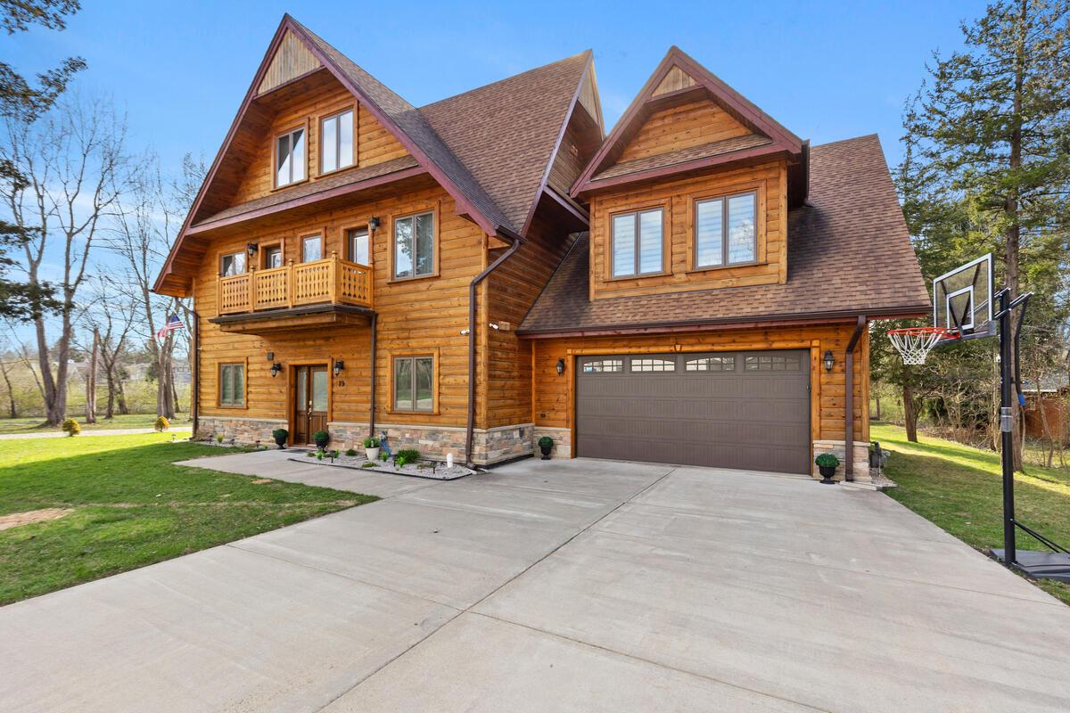 Image 3: 79-Pershing_001