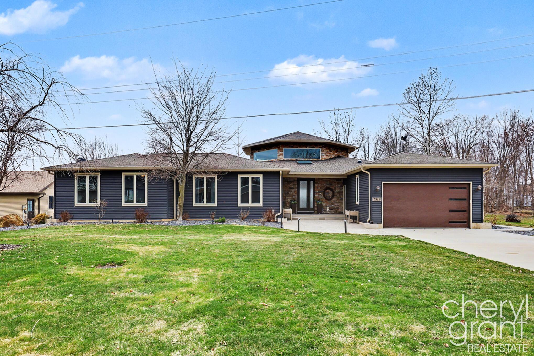 Image 3: Front of Home