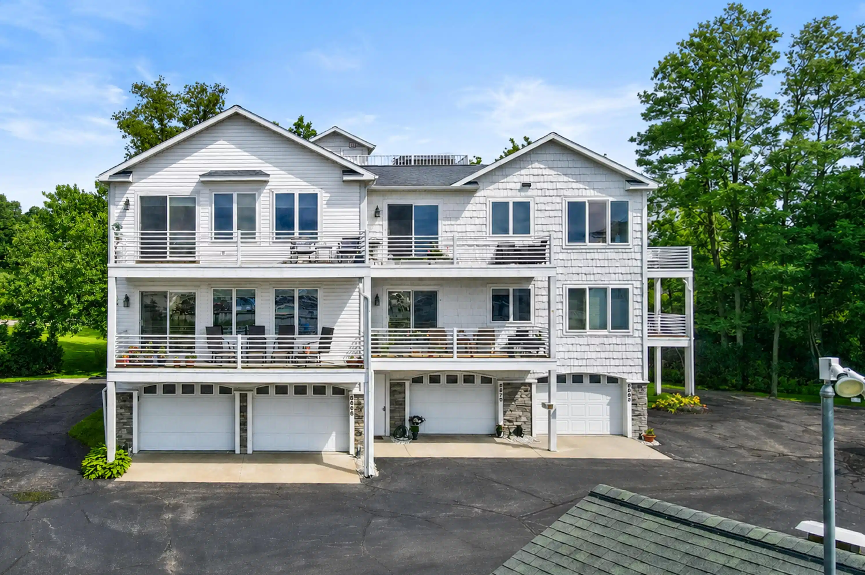 Image 1: Mary Koehler - 8668 Ellenwood Drive (35)