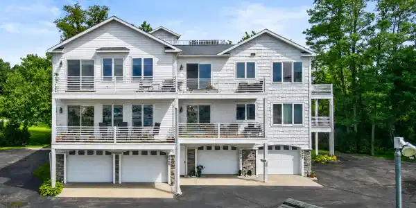 8668 Ellenwood  Drive Drive