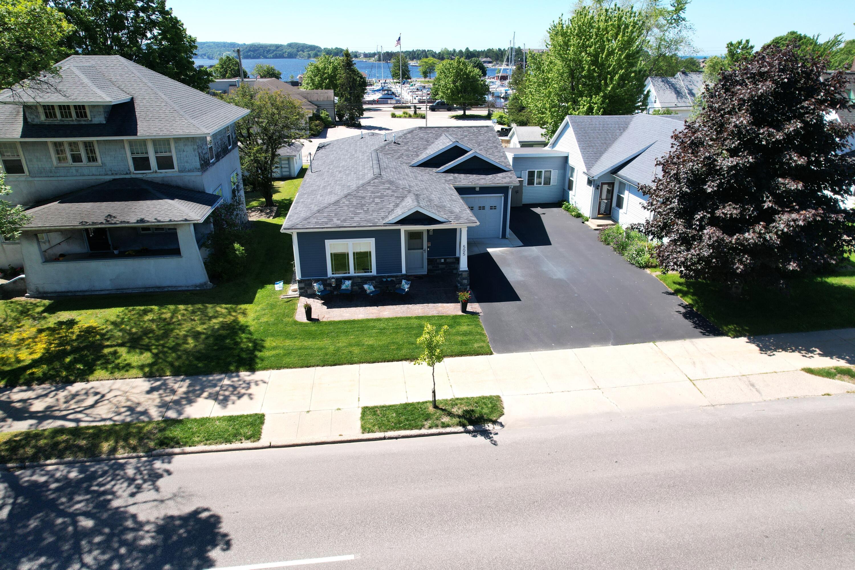 Image 4: Perfect location in beautiful Ludington!