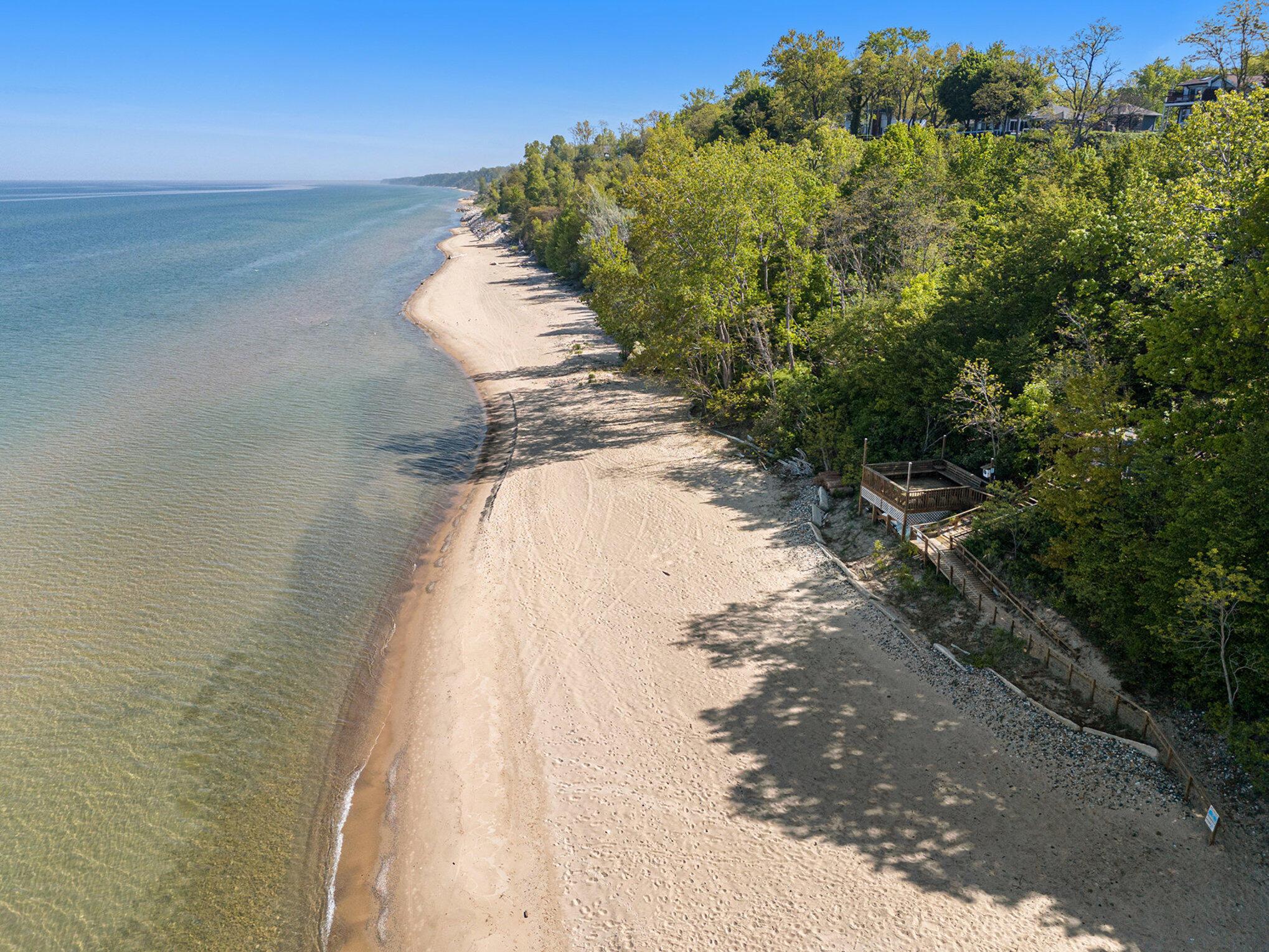 Image 3: Association Beach Access