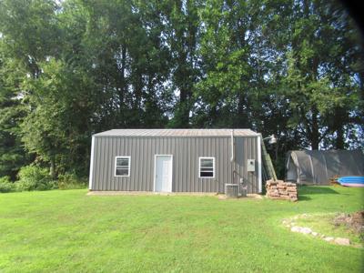 12161 Bair Lake St - Garage