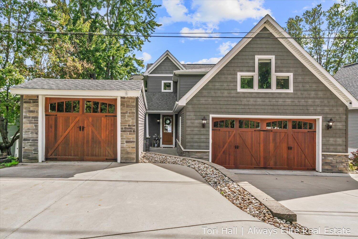 Image 2: 1208 N. Eagle Lake Drive
