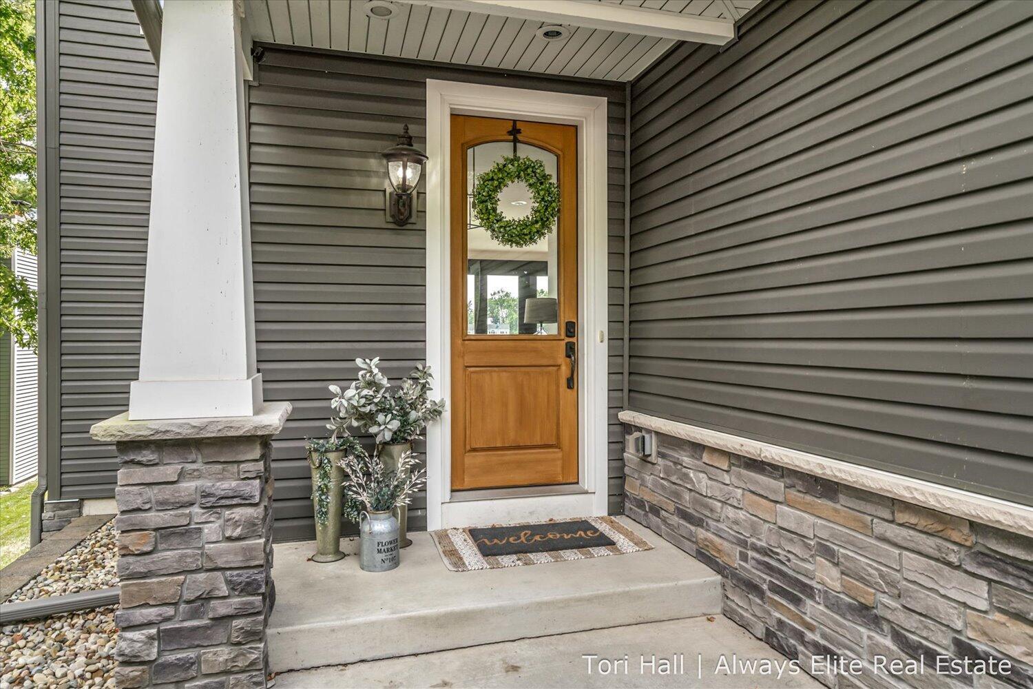 Image 3: 1208 N. Eagle Lake Drive
