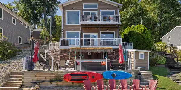 12429 Woodland Park Drive NE