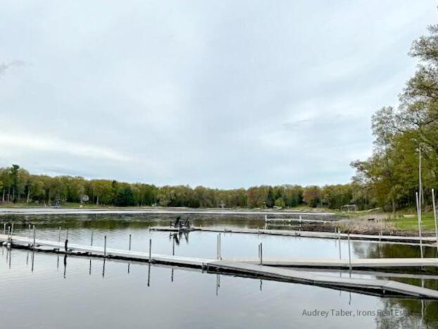 Image 3: 8533KatieLnBaldwin-01