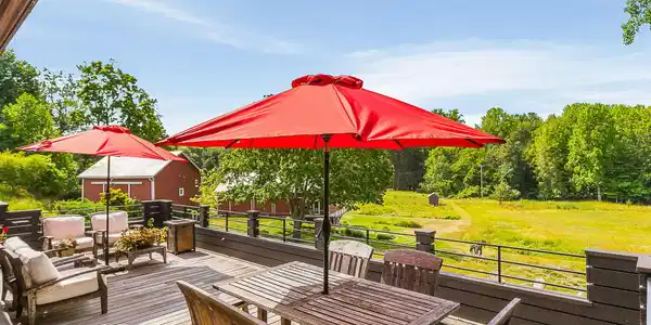 Image 2: 8-web-or-mls-2048-lakeshore-dr