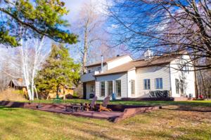 9190 Edgewater Drive