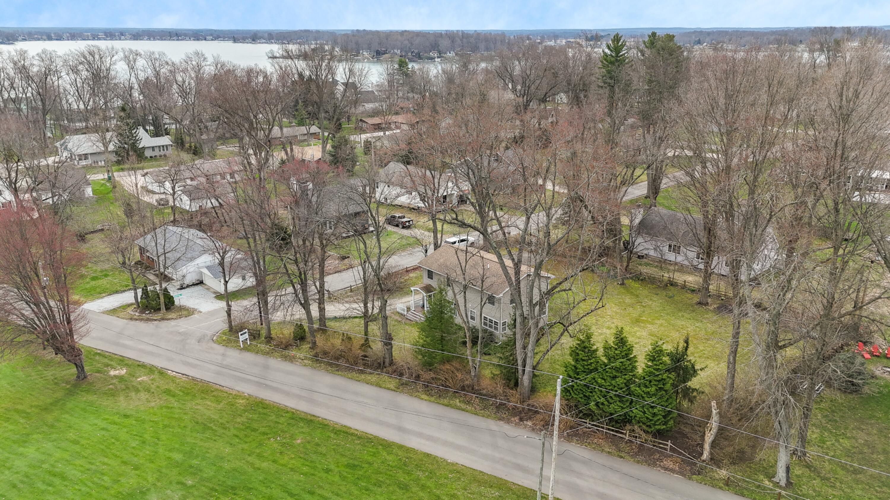 Image 2: 2