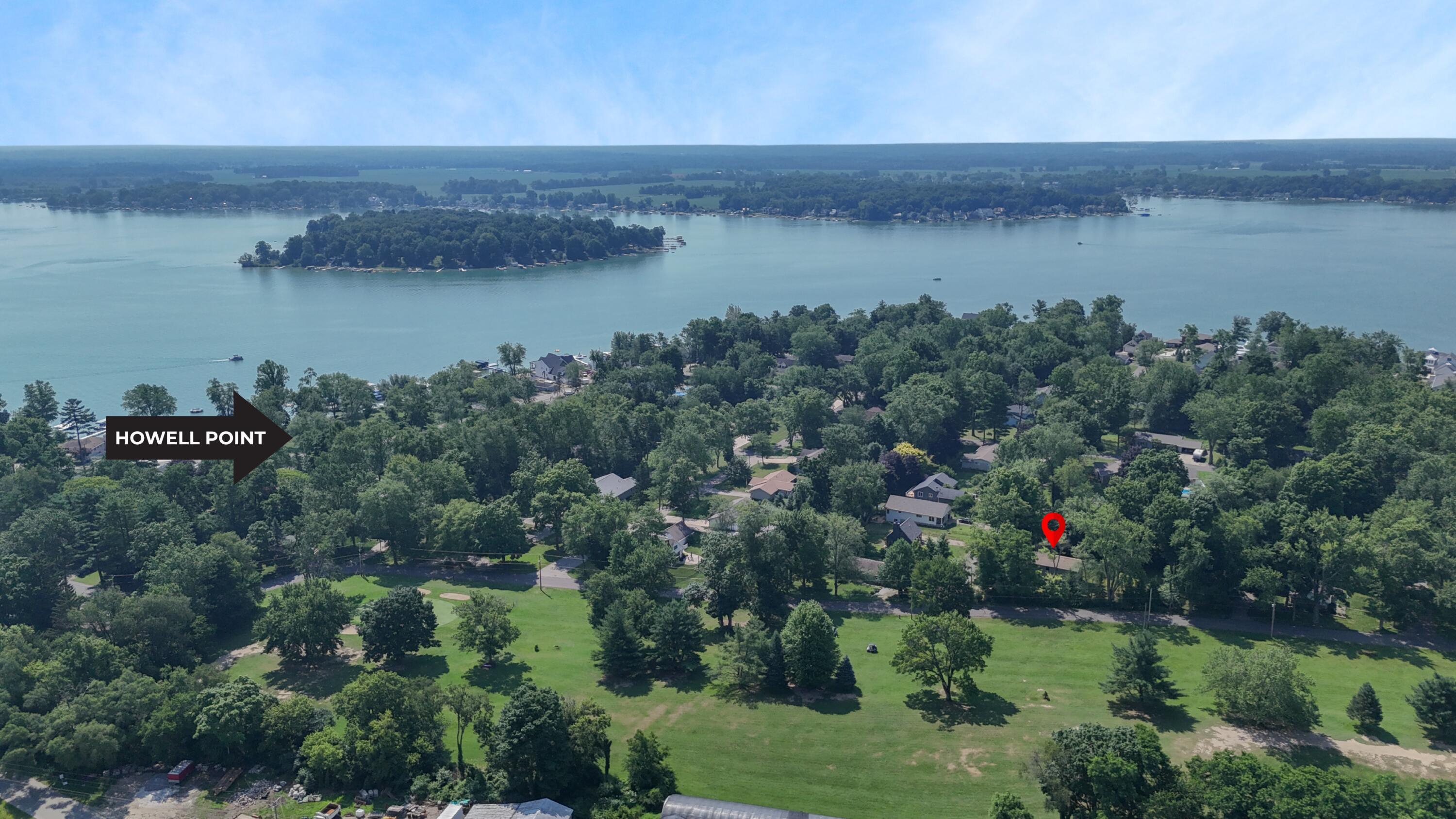 Image 3: DIAMOND LAKE