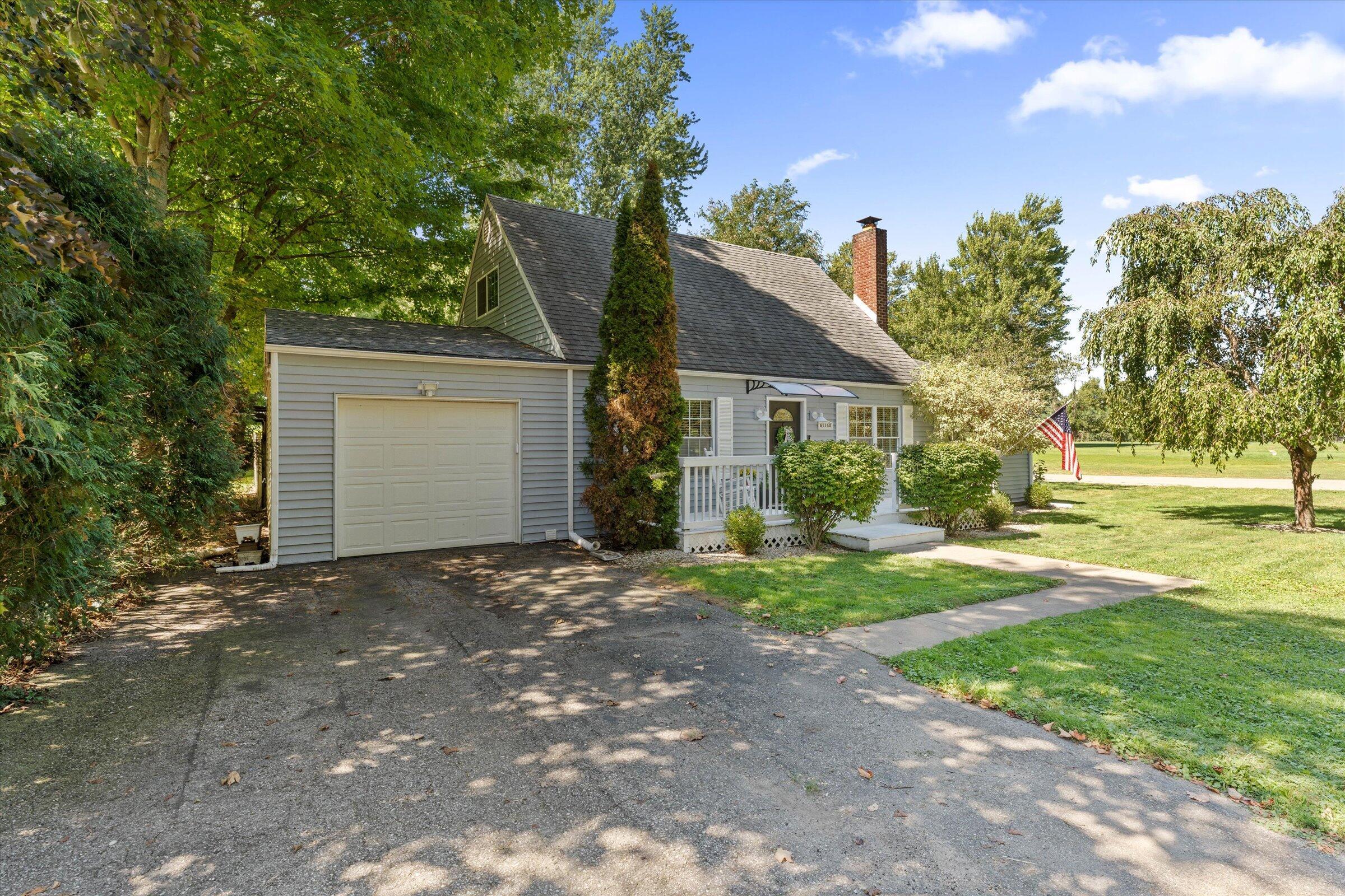 Image 2: 04-DSC09163