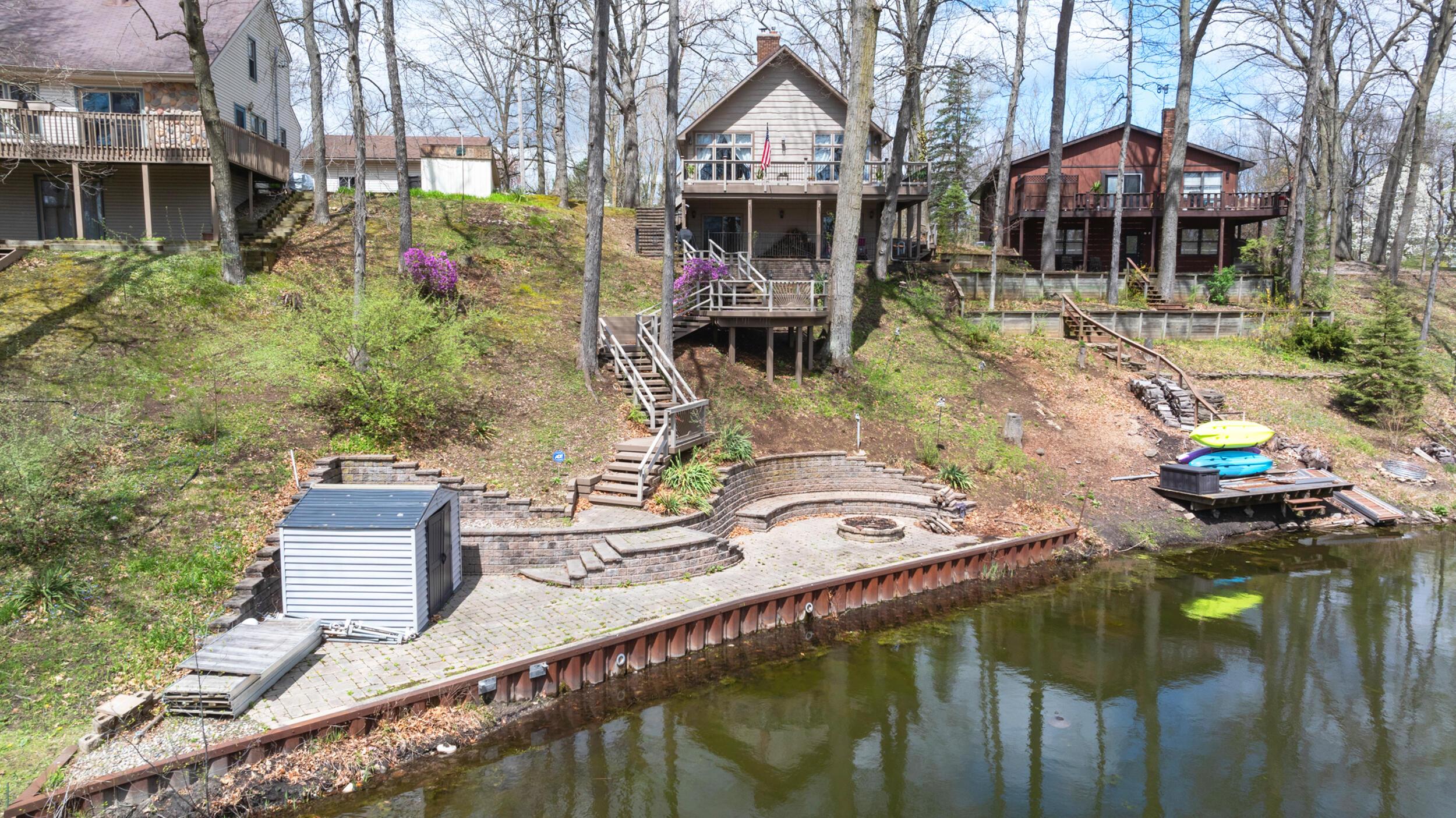 Image 2: 90_10941 woodbrook dr cement city mi 492