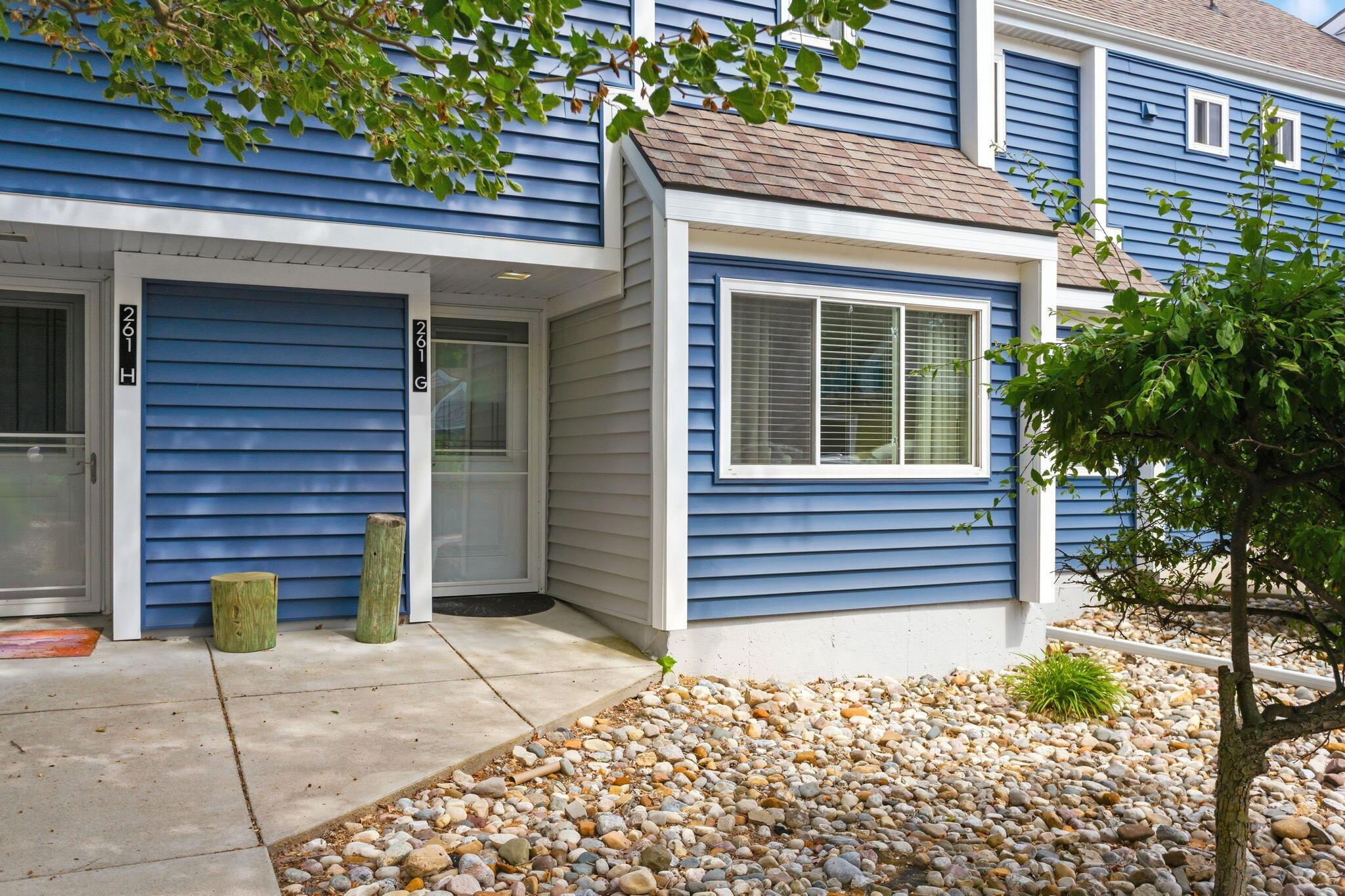 Image 2: 8-web-or-mls-261-black-river-st-unit-g