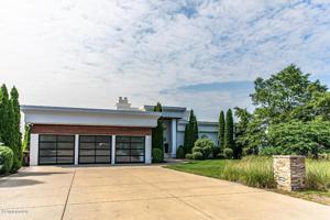 51015 Lake Park Drive