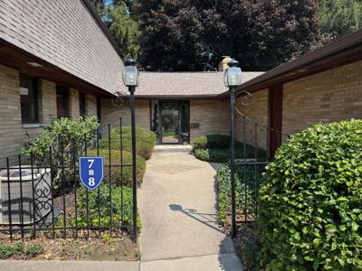 2727 S Lakeshore Drive