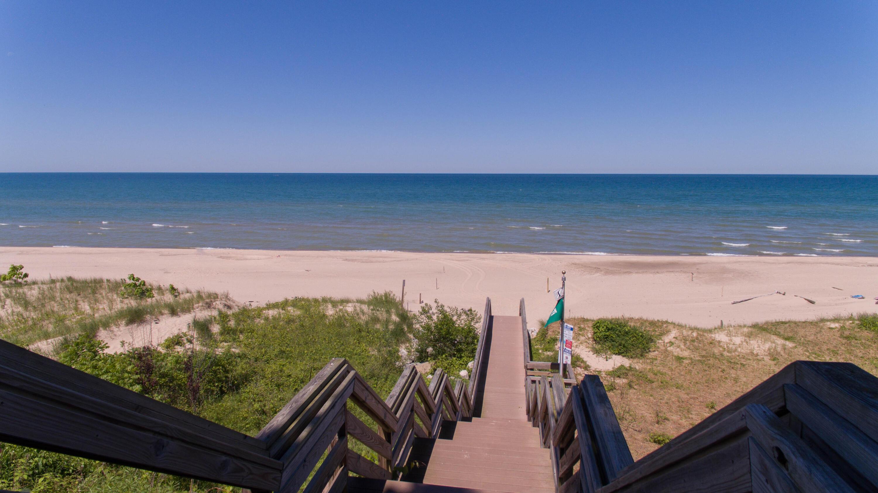 Image 3: Newcome Beach2