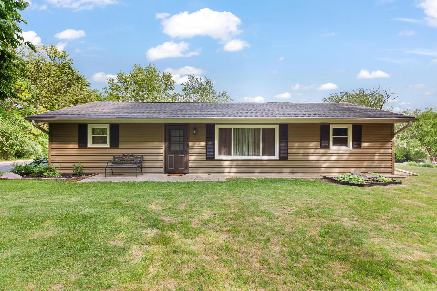 Image 2: 216 Lake Hills Dr - Concord - 1025