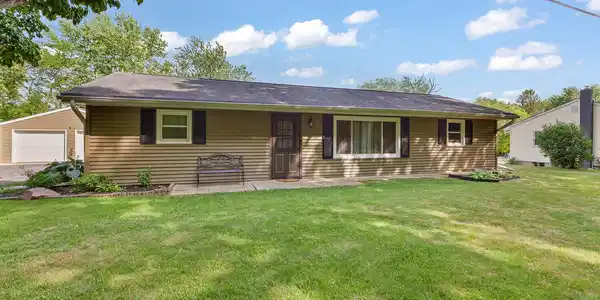 Image 3: 216 Lake Hills Dr - Concord - 1027