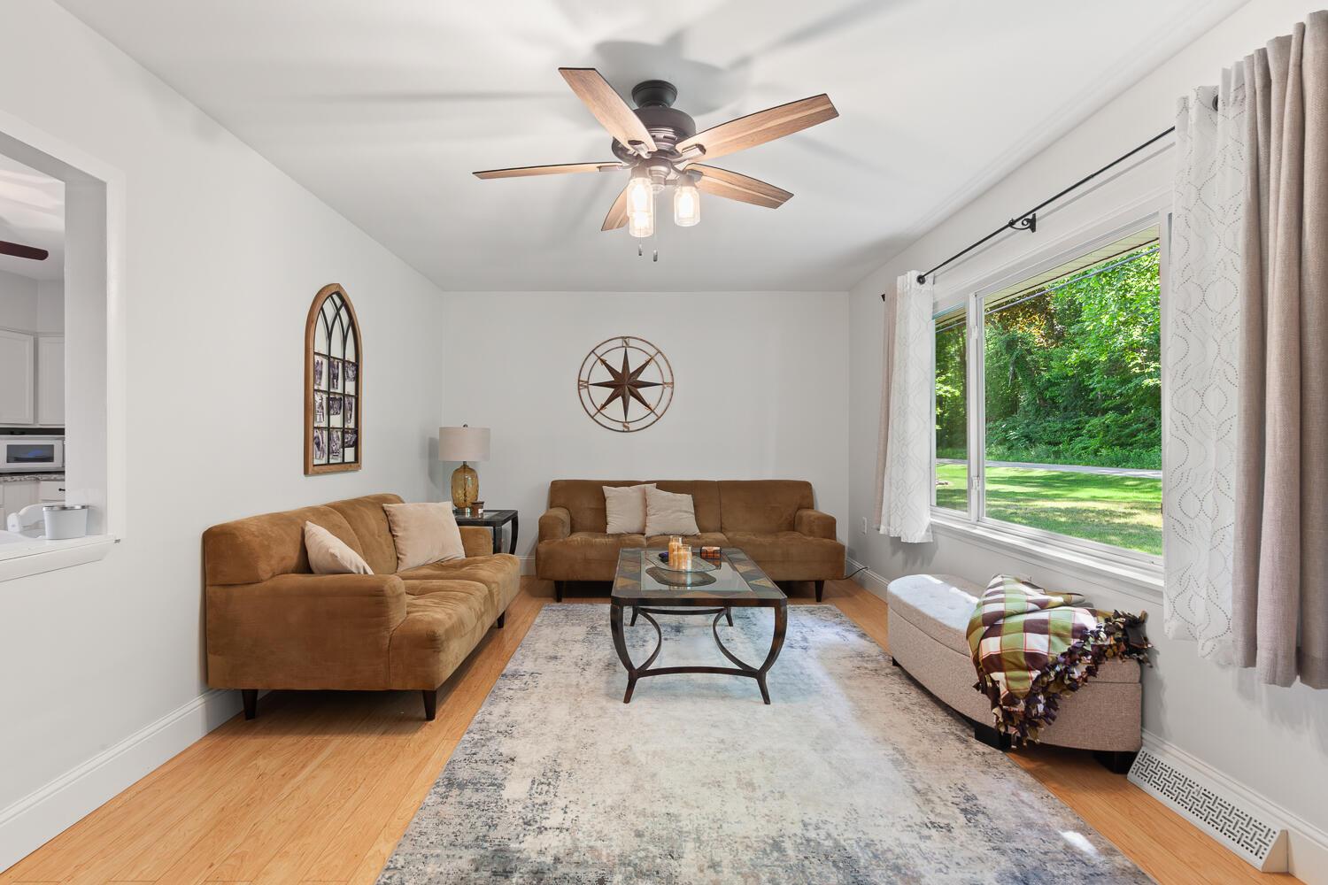 Image 4: 216 Lake Hills Dr - Concord - 1004