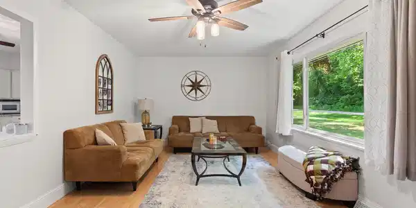 Image 4: 216 Lake Hills Dr - Concord - 1004