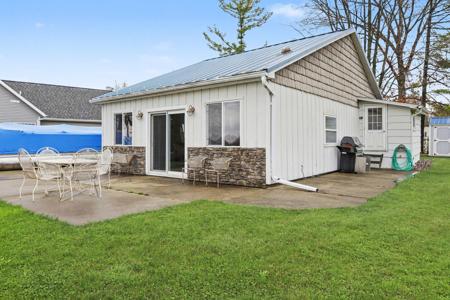 416 W Russell Drive