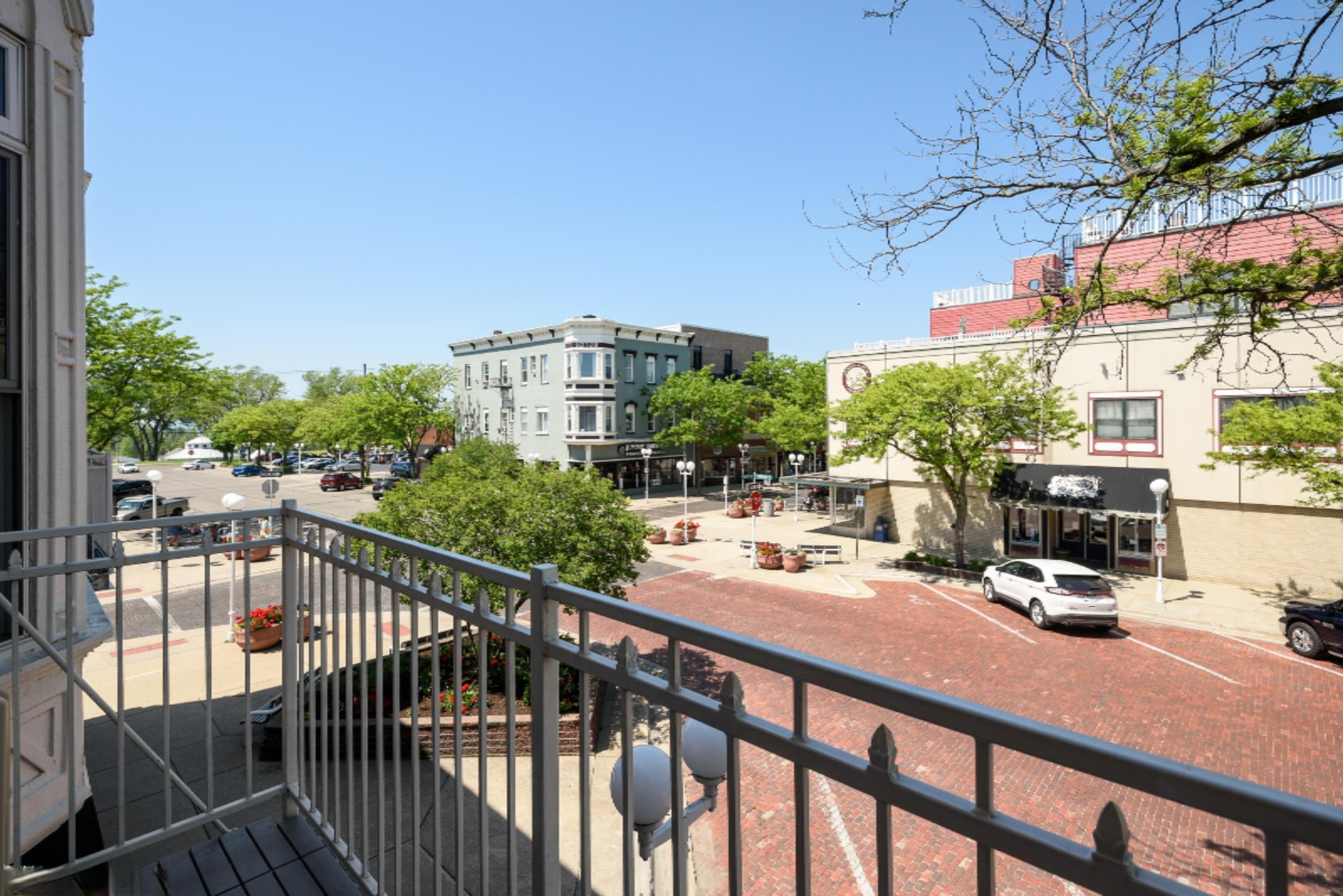 Image 4: Balcony View