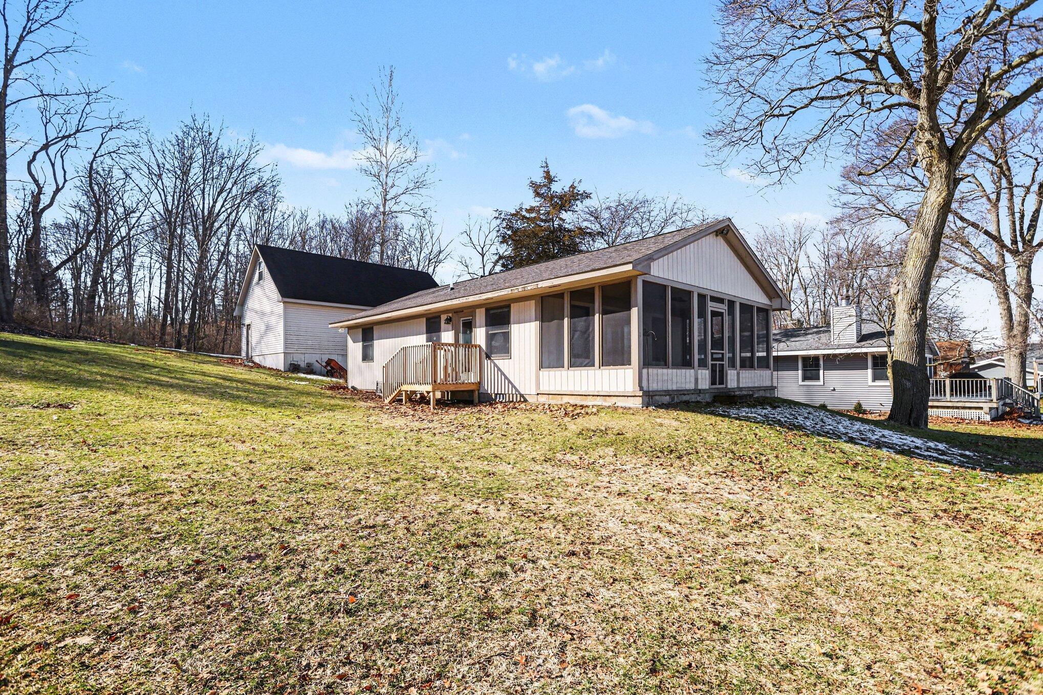 Image 2: 025_file_3184