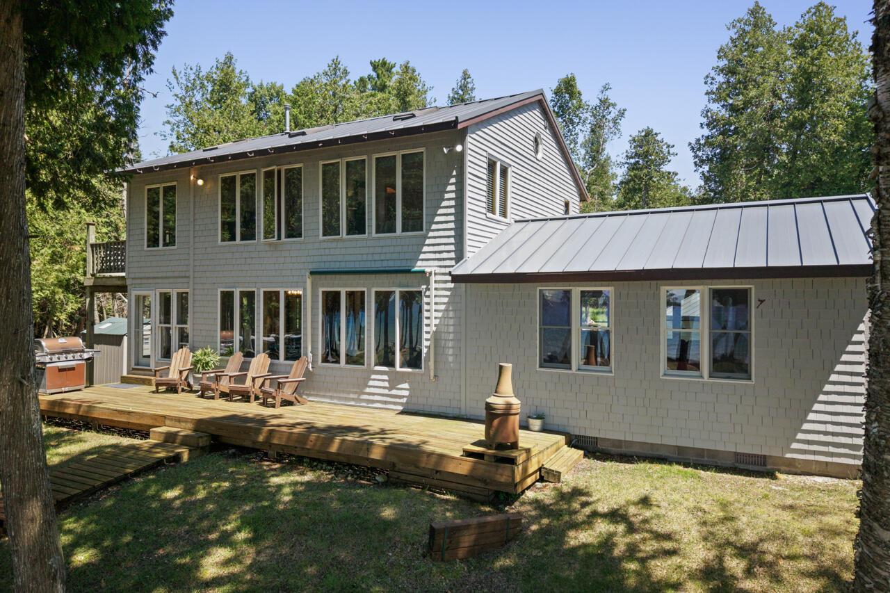 Image 2: 1-Exterior