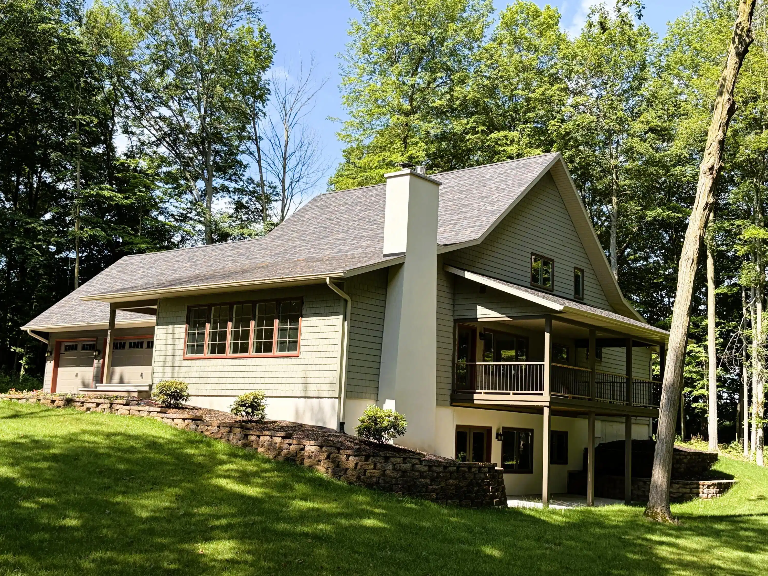 Image 1: exterior