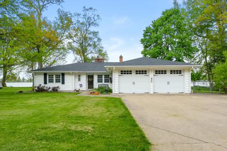 8239 W Long Lake Drive