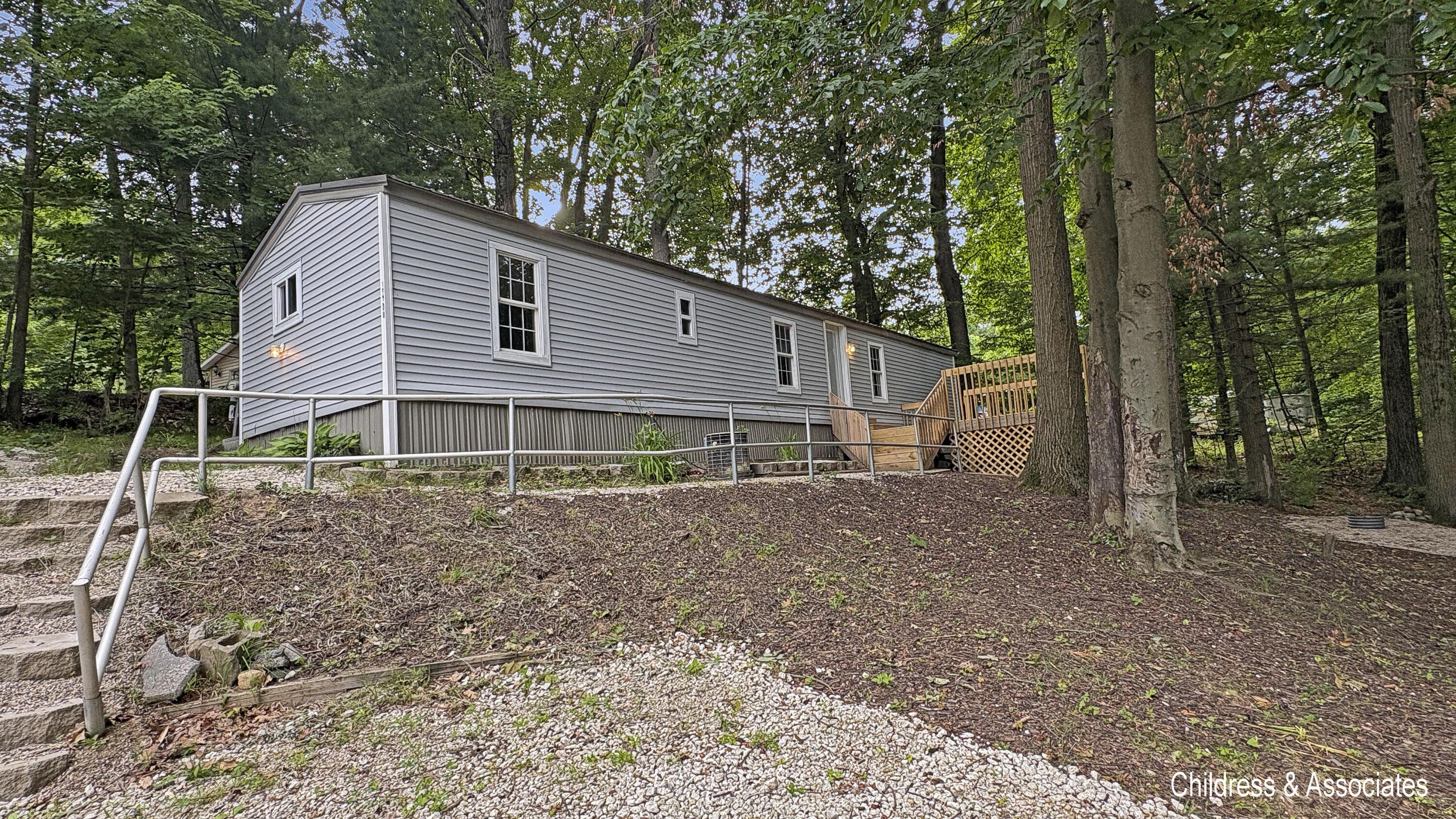 Image 2: 2