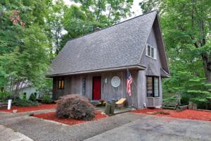 4136 N Lakeshore Drive