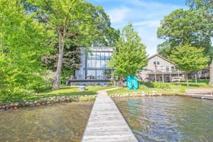 11247 LAKESHORE Drive