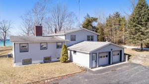 3153 S Lakeshore Drive