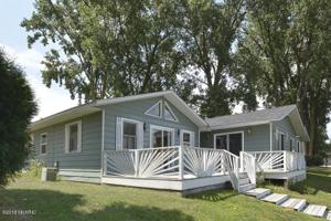 46944 Meadow Lane