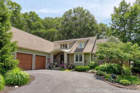 327 S Lakeshore Drive