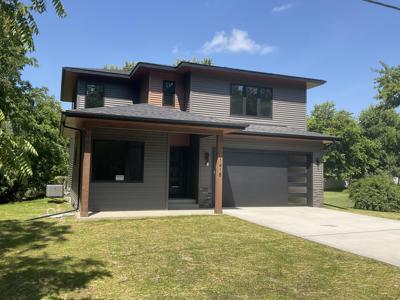 1418 Blue Star Highway